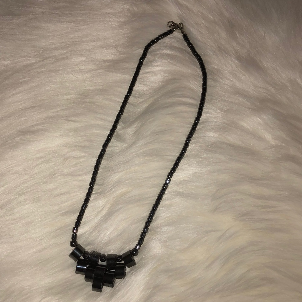 Metallic Necklace - Picture 2 of 6